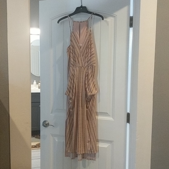 Comfortable Midi Dress - Picture 2 of 8